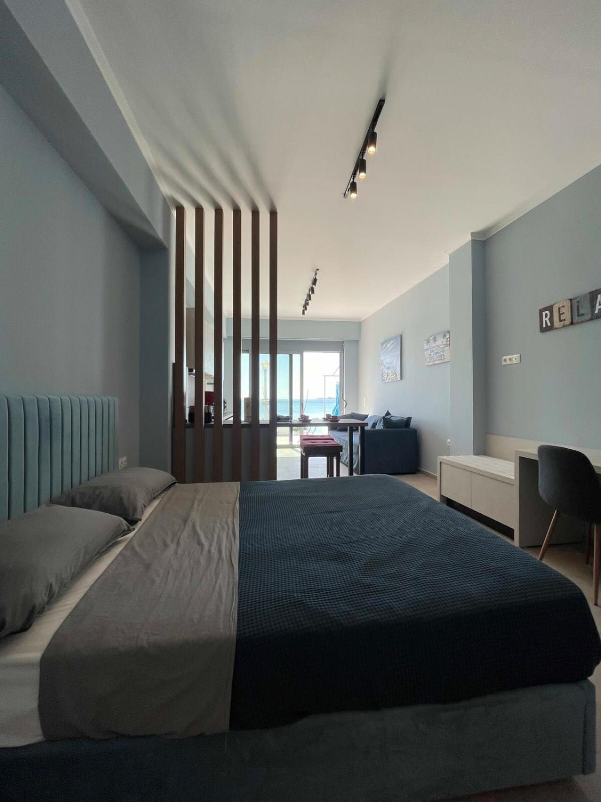Escape Chic Studio With Seafront Patio