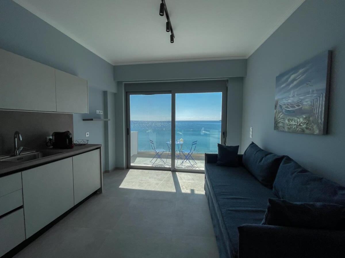 Escape Chic Studio With Seafront Patio * Haraki