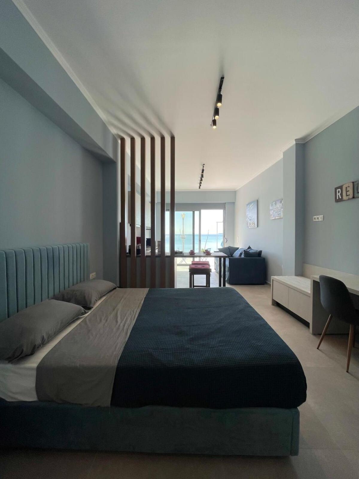 Apartament Escape Chic Studio With Seafront Patio Haraki