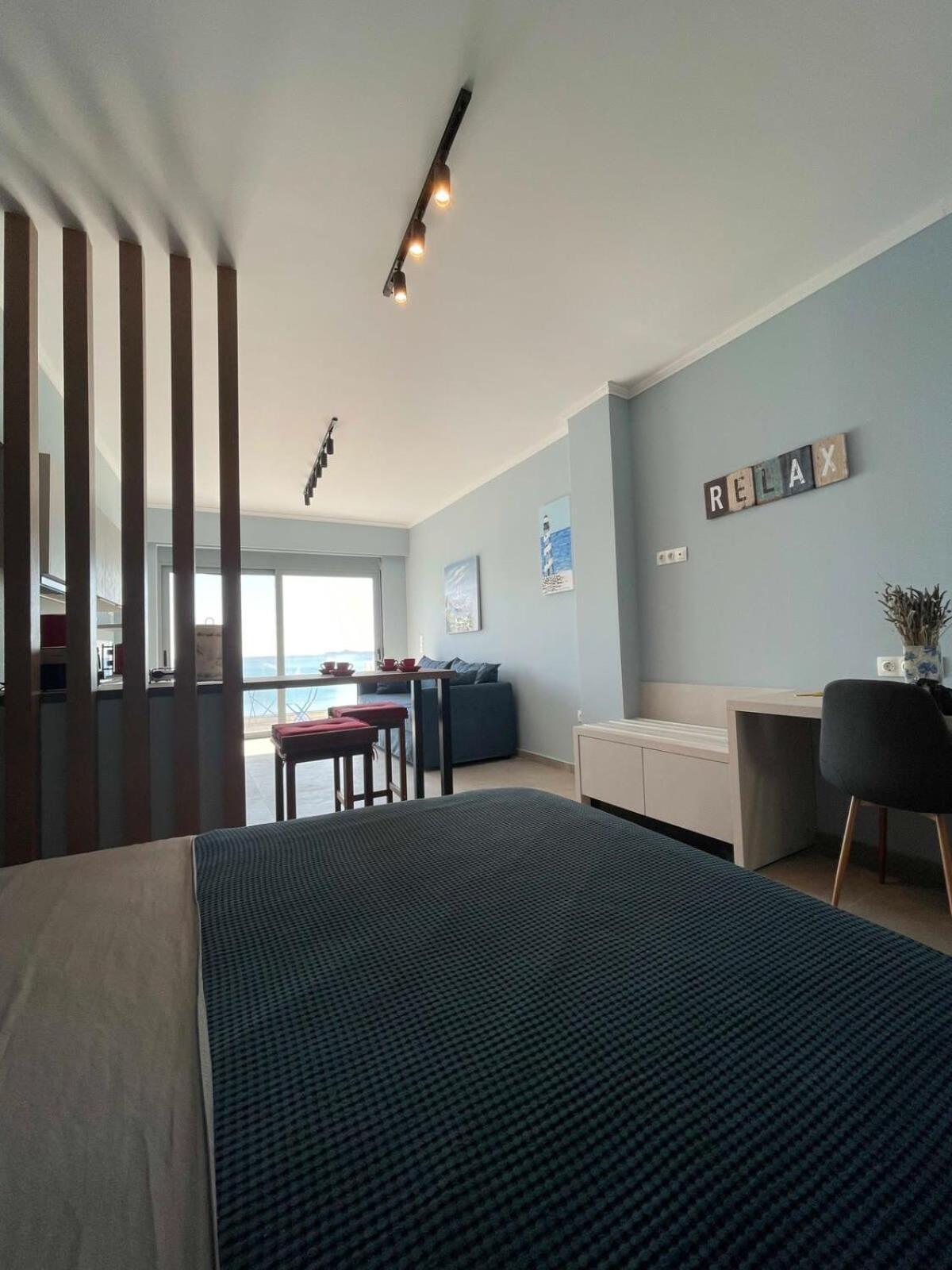 Apartament Escape Chic Studio With Seafront Patio